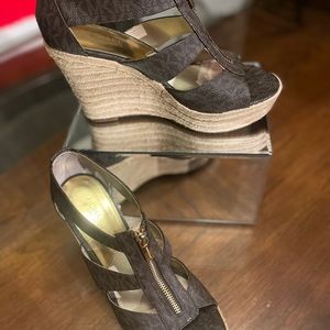 Michael kors wedge sandal